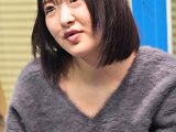 【りさ（22）】マジックミラー号でかる～くAV出演！「顔は撮らないなら･･･」尻はめパネルで後ろから潮吹きイカセ！尻コキだけの約束破ってハプニング挿入！彼氏の前でねじ込まれた他人棒のこの上ない快感に負け中出しを許しちゃう欲求不満な巨尻彼女